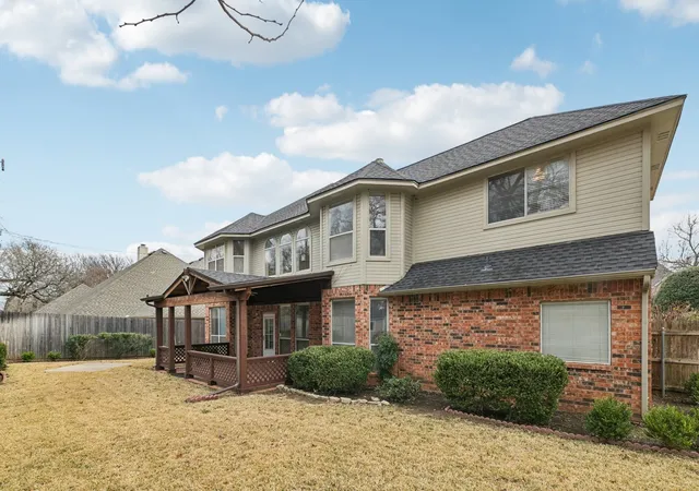 Photo 3 of Single family home for sale at 4519 Edge Creek Ln, Arlington, TX 76017 | MLS# 21322920 | Listing updated on 2026-07-07