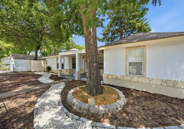 Photo 3 of Single family home for sale at 1143 Newport Ave, Dallas, TX 75224 | MLS# 21322816 | Listing updated on 2026-08-19