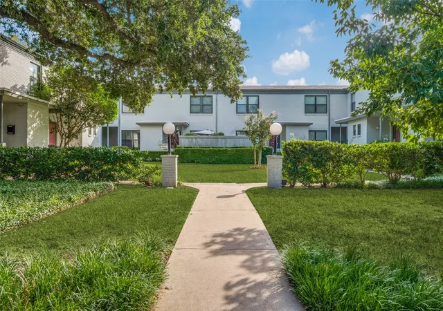 Photo 2 of Condo for sale at 4916 N Hall St, Dallas, TX 75235 | MLS# 21322712 | Listing updated on 2026-08-28