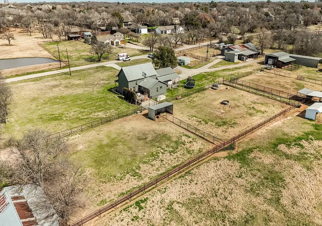 Photo 2 of Single family home for sale at 309a Sanders Rd, Denton, TX 76210 | MLS# 21323503 | Listing updated on 2026-07-09