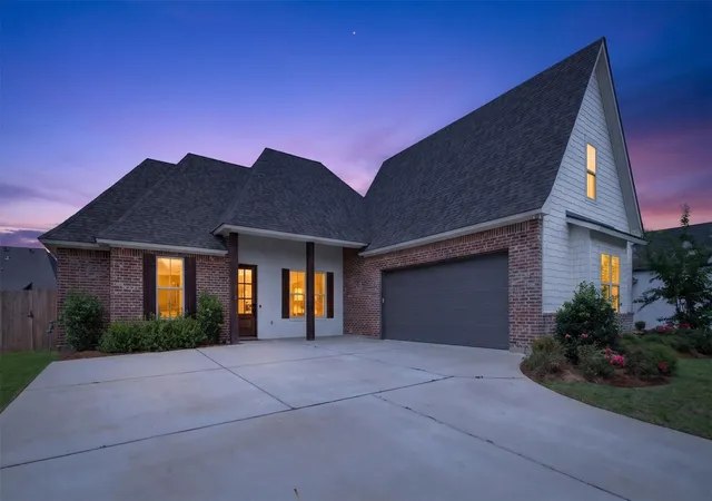 1st image of 76 Turtle Creek Dr, Benton, LA 71006 | MLS# 21323084