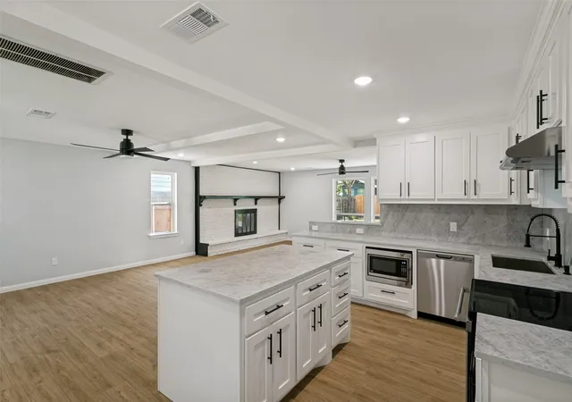 4th image of 3525 Bangor Ct E, Irving, TX 75062 | MLS# 21323545