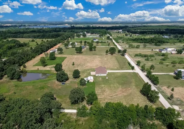 Photo 33 of Single family home for sale at 9325 County Road 4074, Scurry, TX 75158 | MLS# 21323556 | Listing updated on 2026-09-05