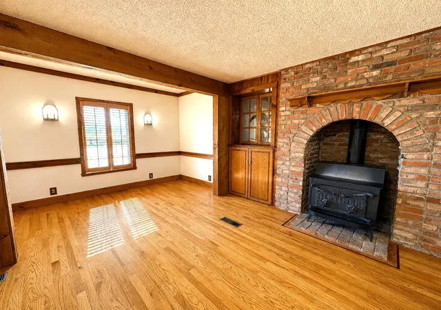 Photo 3 of House for sale at 703 N Avenue E, Haskell, TX 79521 | MLS# 21312234 | Listing updated on 2026-10-02