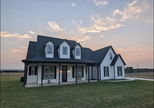 Photo 1 of Single family home for sale at 886 County Road 3341, Paradise, TX 76073 | MLS# 21323527 | Listing updated on 2026-07-08