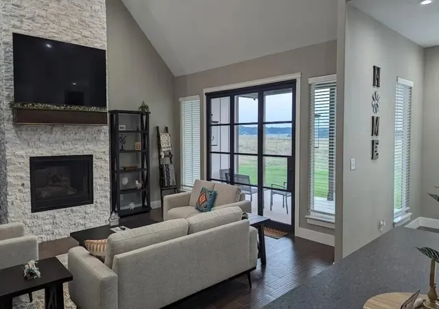 Photo 3 of Single family home for sale at 886 County Road 3341, Paradise, TX 76073 | MLS# 21323527 | Listing updated on 2026-07-08