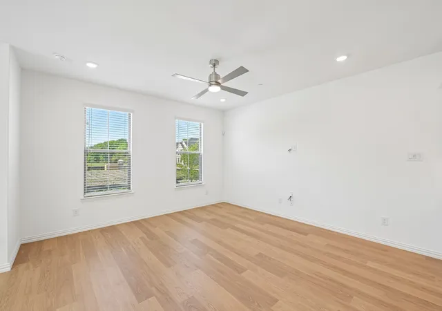 Photo 4 of Townhouse for sale at 4770 Lunker St, Mc Kinney, TX 75071 | MLS# 21323376 | Listing updated on 2026-08-04