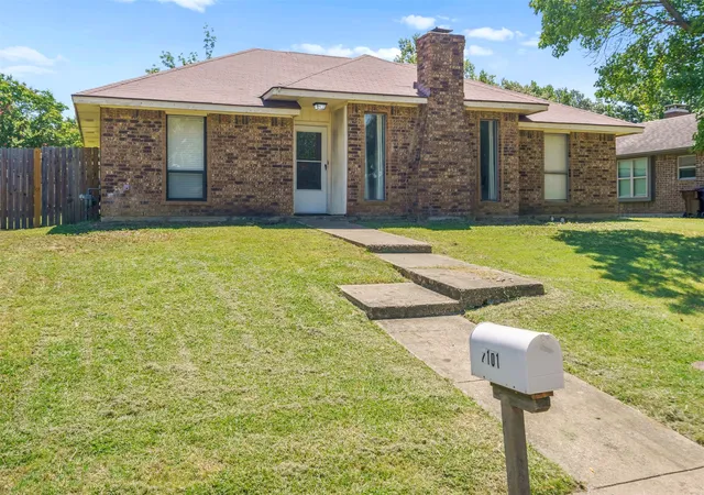 Photo 1 of Sale Pending at 2101 Camellia St, Denton, TX 76205 | MLS# 21317338 | Listing updated on 2026-09-01