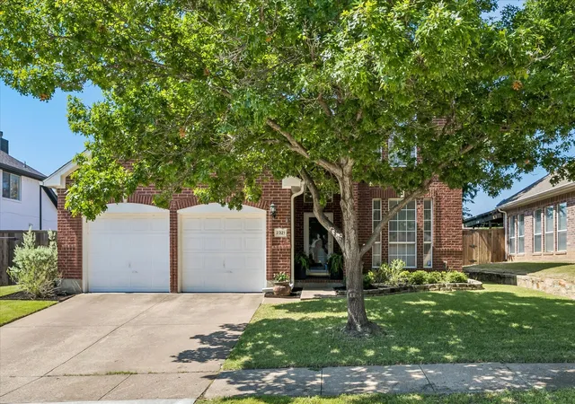Photo 3 of Sale Pending at 2321 Gatwick Ct, Flower Mound, TX 75028 | MLS# 21311154 | Listing updated on 2026-07-23
