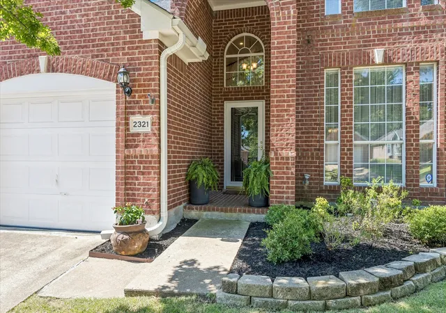 Photo 3 of Sale Pending at 2321 Gatwick Ct, Flower Mound, TX 75028 | MLS# 21311154 | Listing updated on 2026-07-23
