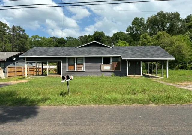 Photo 1 of Multi family home for sale at 1408 / 1410 S 12th St, Longview, TX 75602 | MLS# 21316647 | Listing updated on 2026-09-21