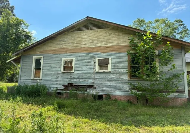 Photo 3 of House for sale at 1408 / 1410 S 12Th St, Longview, TX 75602 | MLS# 21316647 | Listing updated on 2026-09-21