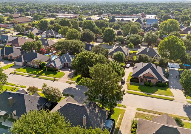 Homes for sale in North Richland Hills, TX | 7329 Hidden Oaks Dr, North Richland Hills, TX 76182 | MLS# 21321958
