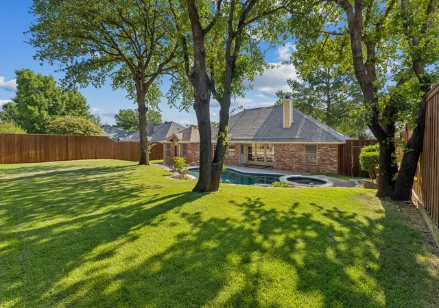 Homes for sale in North Richland Hills, TX | 7329 Hidden Oaks Dr, North Richland Hills, TX 76182 | MLS# 21321958