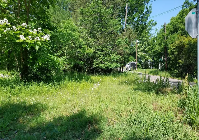 Photo 3 of Land for sale at 1609 Kennedy St, Bonham, TX 75418 | MLS# 21323889 | Listing updated on 2026-07-10