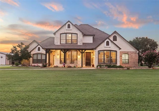 Single family home for sale at 633 Durning Rd, Van Alstyne, TX 75495 | MLS# 21323807