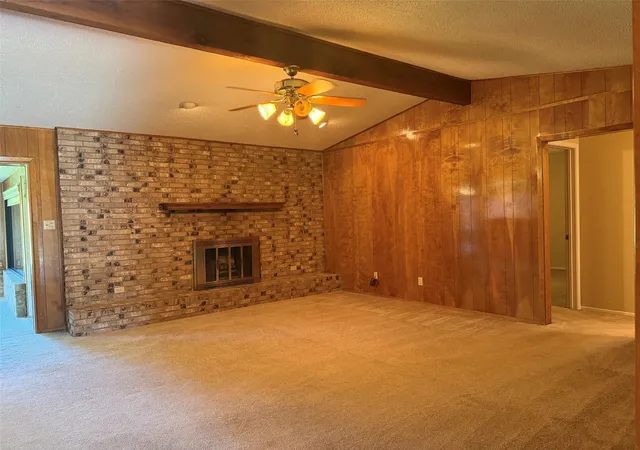 Photo 2 of Sale Pending at 1016 Cliff Dr, Graham, TX 76450 | MLS# 21323820 | Listing updated on 2026-10-02