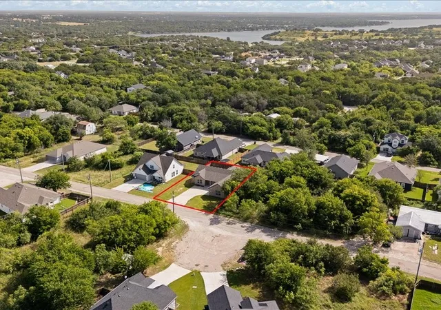 Photo 4 of Single family home for sale at 5528 Mesa Loop, Granbury, TX 76048 | MLS# 21322770 | Listing updated on 2026-07-08