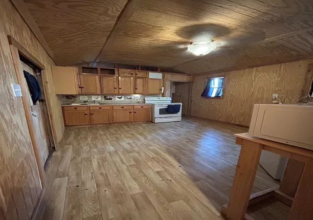 Photo 3 of Sale Pending at 1362 Woodridge, Eustace, TX 75124 | MLS# 21324046 | Listing updated on 2026-08-22