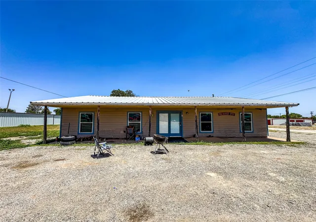 Photo 1 of Condo for sale at 707 S Avenue Avenue E, Haskell, TX 79521 | MLS# 21322799 | Listing updated on 2026-07-08