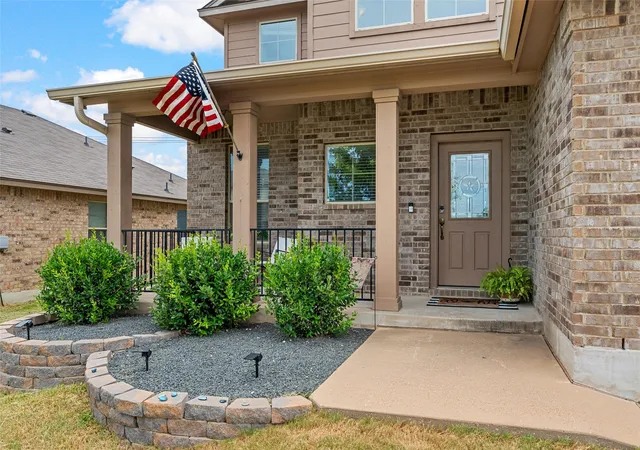 Photo 3 of Single family home for sale at 11116 Whitlock Dr, Lorena, TX 76655 | MLS# 21323603 | Listing updated on 2026-08-16