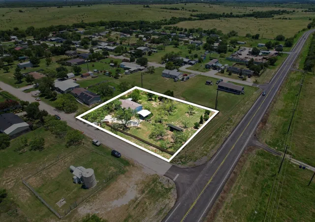 Photo 1 of Manufactured home for sale at 736 Little Joe Rd, Sanger, TX 76266 | MLS# 21310728 | Listing updated on 2026-09-26