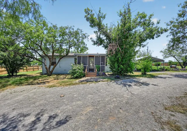 Photo 2 of Manufactured home for sale at 736 Little Joe Rd, Sanger, TX 76266 | MLS# 21310728 | Listing updated on 2026-09-26