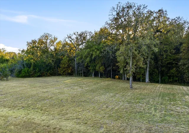 Photo 1 of Land for sale at 417 Acorn Trl, Granbury, TX 76049 | MLS# 21323855 | Listing updated on 2026-07-08
