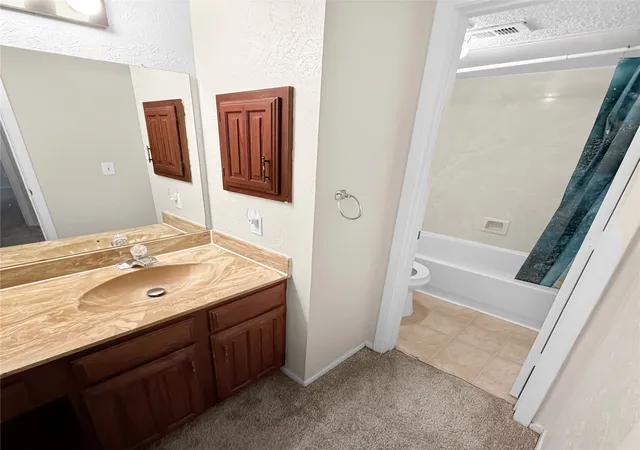 Listing Photo 2 - Condo for sale in building located at 883 Waterfall Wy, Richardson, TX 75080 - Unit #2