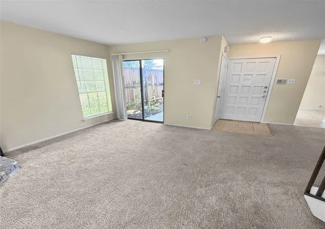 Listing Photo 4 - Condo for sale in building located at 883 Waterfall Wy, Richardson, TX 75080 - Unit #2