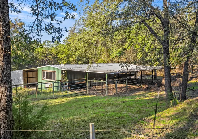 Photo 3 of House for sale at 199 Cheyenne Trl, Springtown, TX 76082 | MLS# 21324050 | Listing updated on 2026-07-08