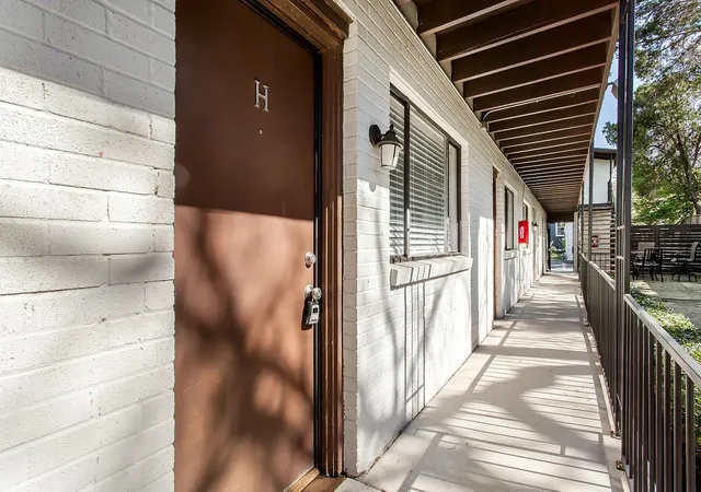 Photo 3 of House for sale at 5722 Gaston Ave, Dallas, TX 75214 | MLS# 21324260 | Listing updated on 2026-09-22