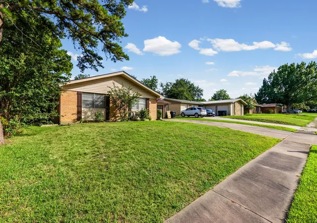 Photo 3 of Single family home for sale at 5213 Hilltop Dr, Greenville, TX 75402 | MLS# 21319728 | Listing updated on 2026-07-08