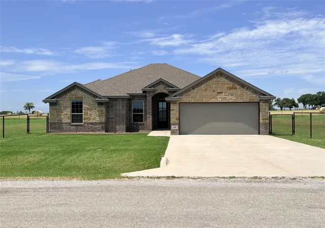 Photo 1 of Single family home for sale at 109 Cool Meadows Ct, Millsap, TX 76066 | MLS# 21323684 | Listing updated on 2026-09-15