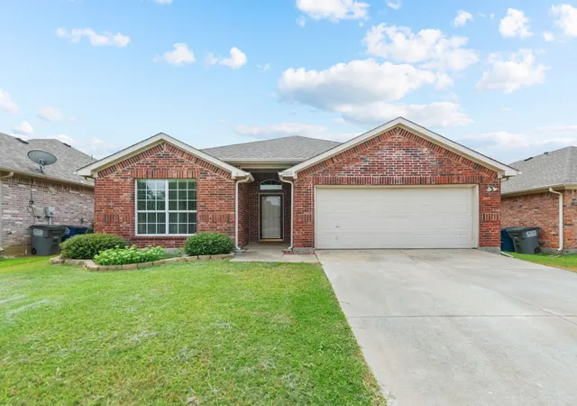 Homes for sale in Little Elm, TX | 2032 Sunny Side Dr, Little Elm, TX 75068 | MLS# 21324386