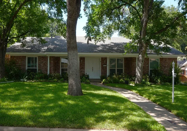 Photo 1 of Single family home for sale at 5013 Marble Falls Rd, Fort Worth, TX 76103 | MLS# 21321322 | Listing updated on 2026-08-18