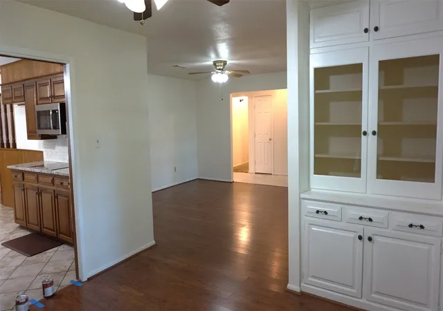 Photo 3 of Single family home for sale at 5013 Marble Falls Rd, Fort Worth, TX 76103 | MLS# 21321322 | Listing updated on 2026-08-18