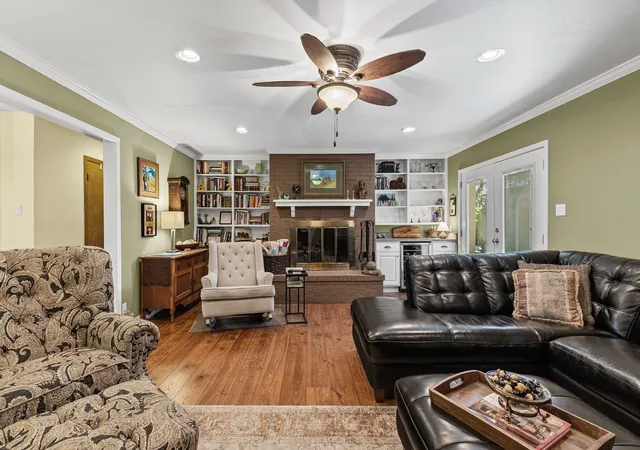 Photo 3 of Single family home for sale at 2712 Rix St, Commerce, TX 75428 | MLS# 21324256 | Listing updated on 2026-08-22