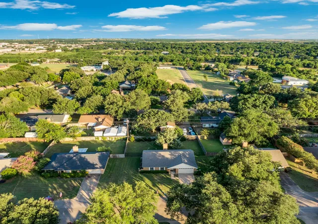 Homes for sale in Hillsboro, TX | 106 Garland Dr, Hillsboro, TX 76645 | MLS# 21310462