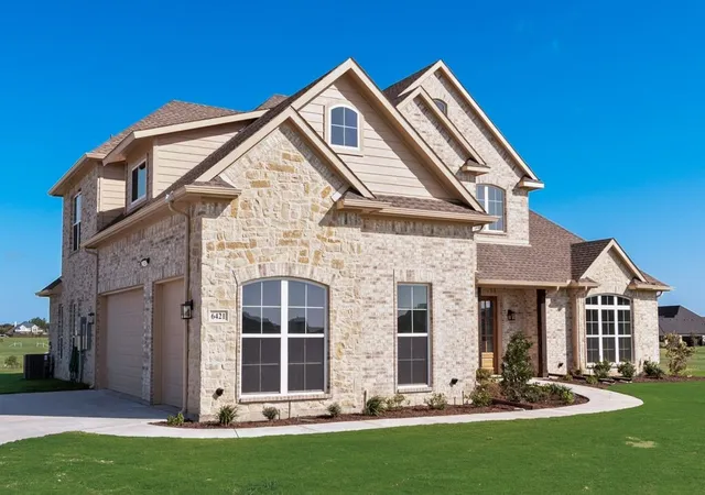Photo 3 of Single family home for sale at 6421 Dalyne Dr, Midlothian, TX 76065 | MLS# 21324464 | Listing updated on 2026-09-24