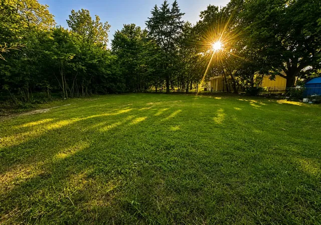 Land for sale at 413 Gates St, Bonham, TX 75418 | MLS# 21324501
