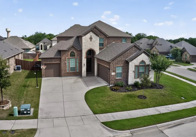 Photo 3 of Single family home for sale at 4401 Tall Meadow Ct, Arlington, TX 76001 | MLS# 21324563 | Listing updated on 2026-08-22