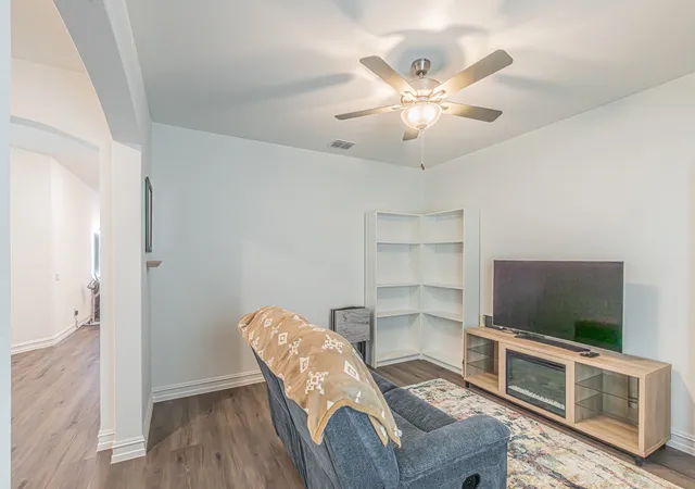 Photo 3 of Single family home for sale at 4313 Knight St, Midlothian, TX 76065 | MLS# 21324314 | Listing updated on 2026-07-08