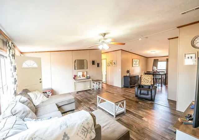 Photo 4 of Manufactured home for sale at 18 Pawnee Trl, Nocona, TX 76255 | MLS# 21324599 | Listing updated on 2026-07-08