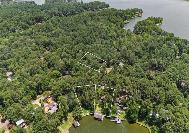 Single family home for sale at 400 Windy Point Dr, Mount Vernon, TX 75457 | MLS# 21324647 | Listing updated on 2026-07-08