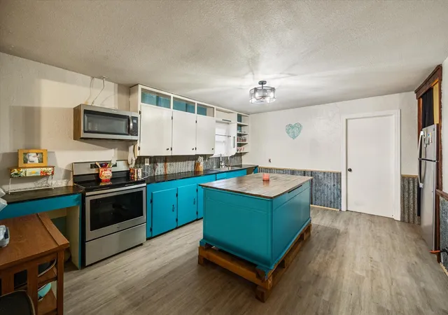 Photo 1 of Single family home for sale at 101 S Runnels Ave, Streetman, TX 75859 | MLS# 21324661 | Listing updated on 2026-08-17