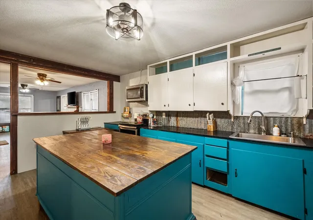 Photo 4 of Single family home for sale at 101 S Runnels Ave, Streetman, TX 75859 | MLS# 21324661 | Listing updated on 2026-08-17