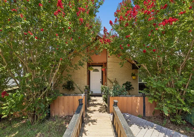 Photo 1 of Single family home for sale at 3352 Buckingham Ln, Plano, TX 75074 | MLS# 21309293 | Listing updated on 2026-07-15