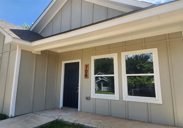 Photo 2 of Single family home for sale at 708 Elba St, Bowie, TX 76230 | MLS# 21324665 | Listing updated on 2026-07-12