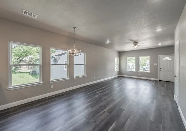Photo 4 of Single family home for sale at 708 Elba St, Bowie, TX 76230 | MLS# 21324665 | Listing updated on 2026-07-12